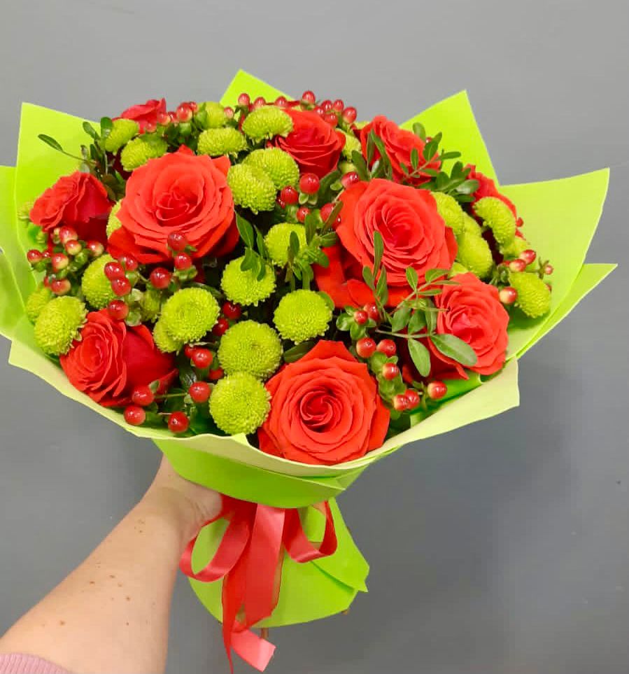 Букет цветов из: Хризантемы и Розы в Алачково