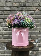 Цветочная композиция из Гипсофила и Розы в шляпной коробке в Алачково