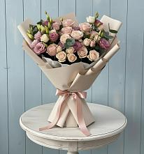 Букет цветов из:  Розы и Лизиантусы в Алачково