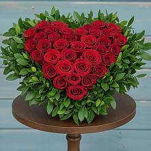 Цветочная композиция из Розы в виде сердца в Алачково