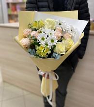 Букет цветов из:  Альстромерии, Розы и Хризантемы в Алачково