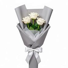 Букет 3 белые розы в Алачково