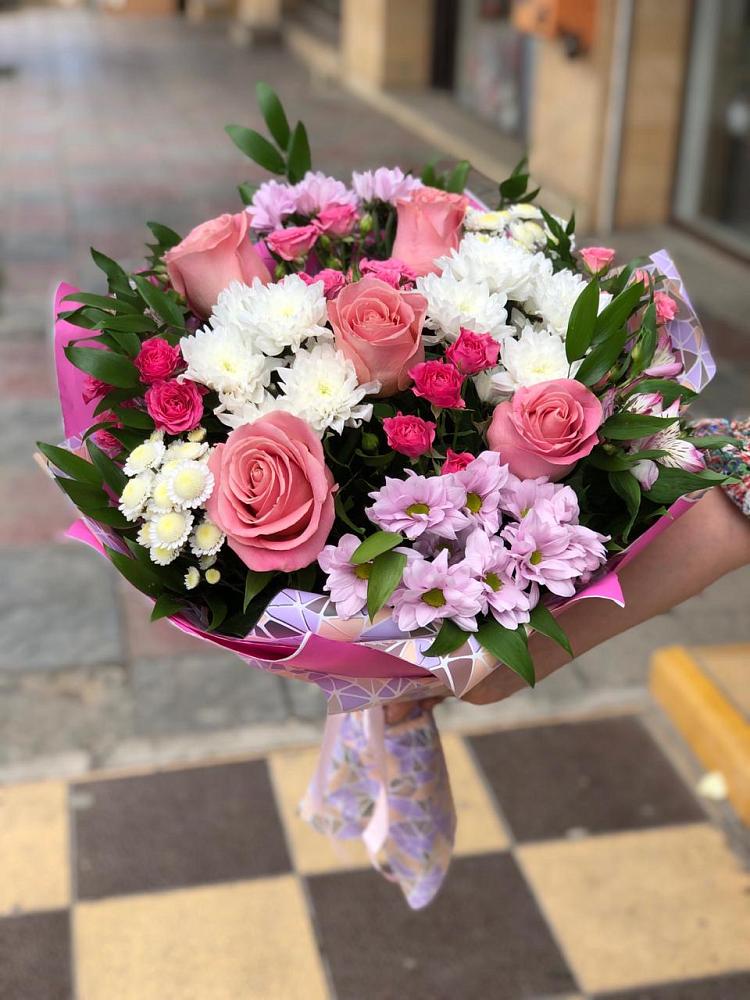 Букет цветов из: Альстромерии, Гвоздики, Розы и Хризантемы в Алачково