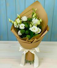 Букет цветов из:  Хризантемы и Лизиантусы в Алачково