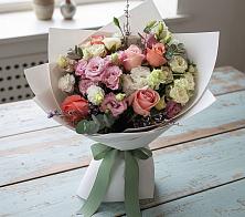 Букет цветов из:  Розы, Лизиантусы и Гвоздики в Алачково