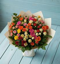 Букет Микс из разноцветных кустовых роз в Алачково